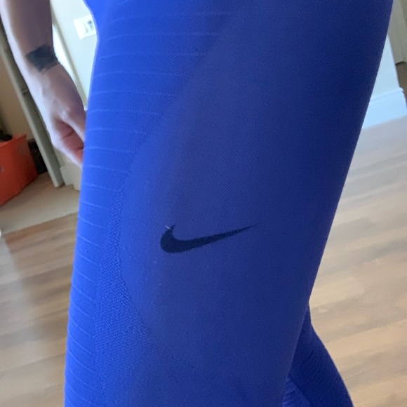 High waist Nike leggings - Picture 3 of 3